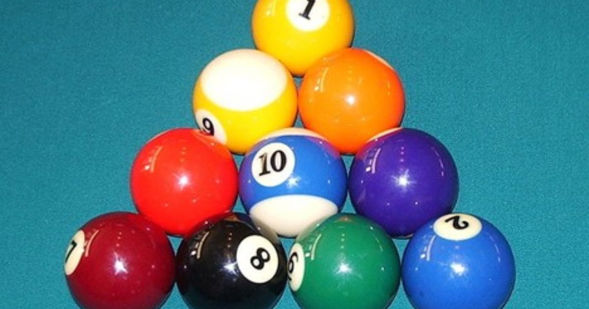 How to rack a 10-ball game