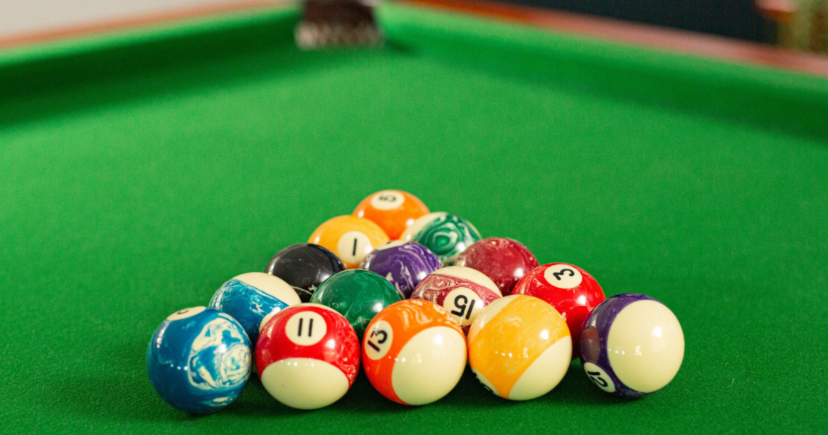 How To Rack In 8 Ball Professionally 6 Steps For 8 Ball Setup