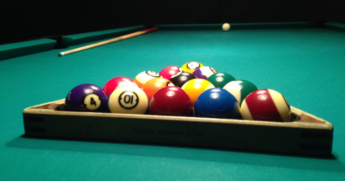 The Best Way to Rack An 8-Ball Rack (in my opinion). : r/billiards