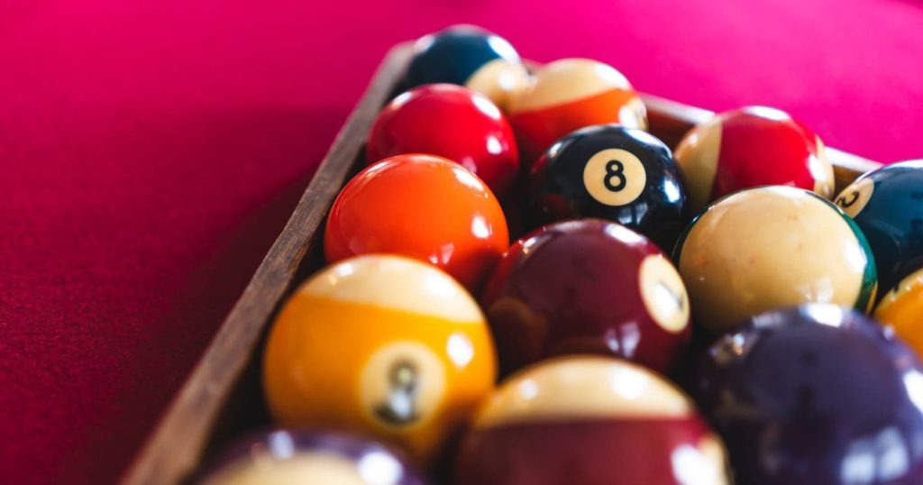 how to rack pool balls 7
