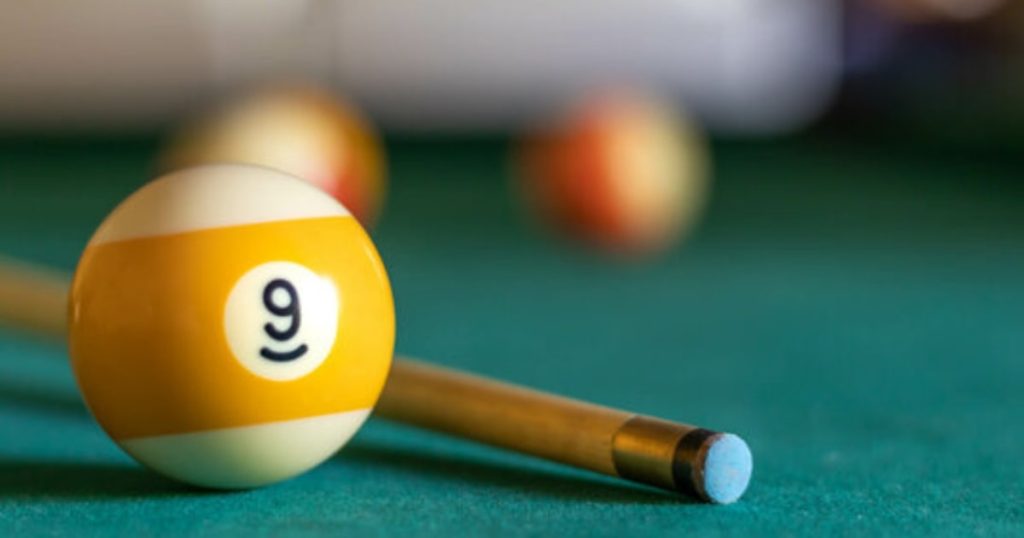 Pool 9 deals ball