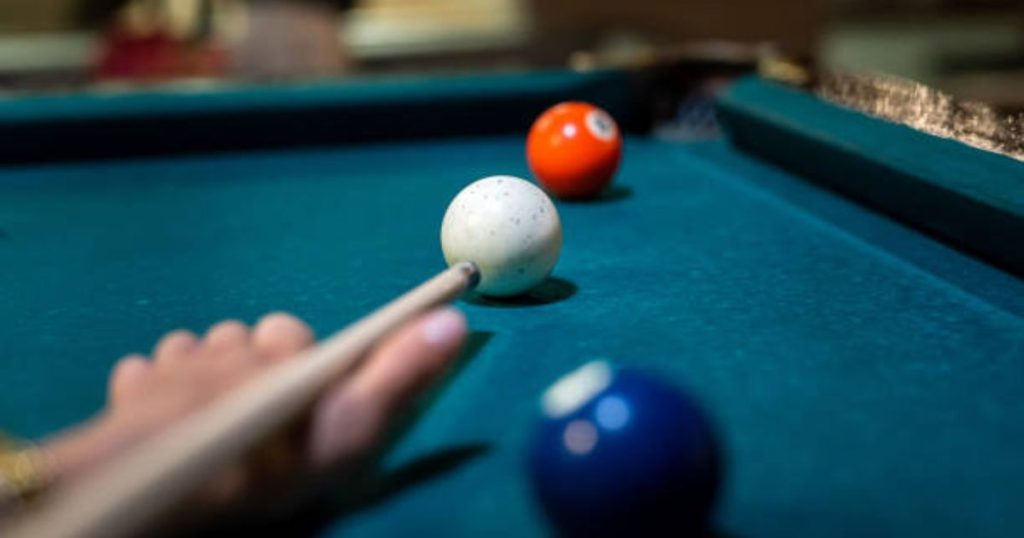 5 Best Pool Cues For The Money (2024 Buyer’s Guide)